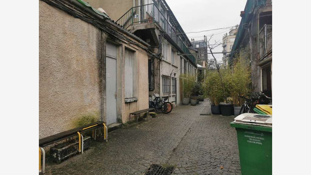 Entrepôt 91m² à louer à Paris 19ème
