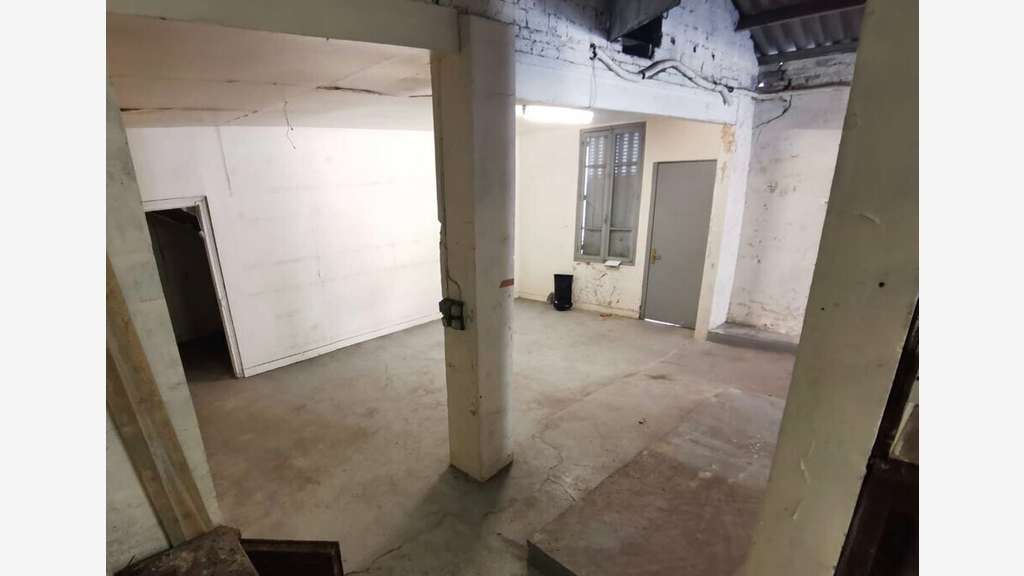 Entrepôt 91m² à louer à Paris 19ème