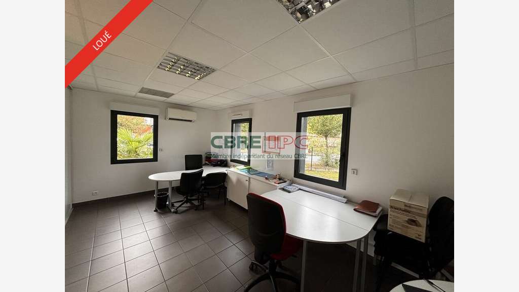 Location local d'activités 216m² au Nord de Pau