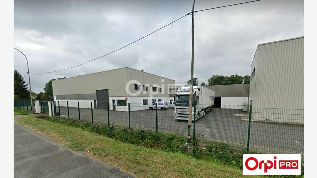 A louer dernier lot entrepôt de 1219m² à Pau Nord