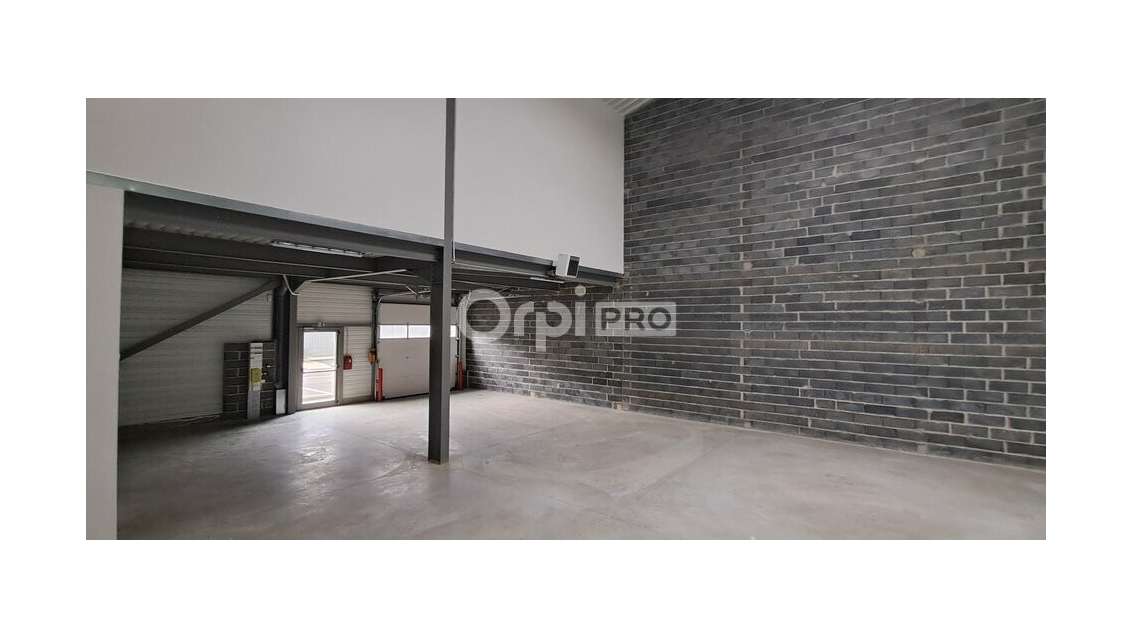 A louer locaux d'activité 341m² à Pau Nord