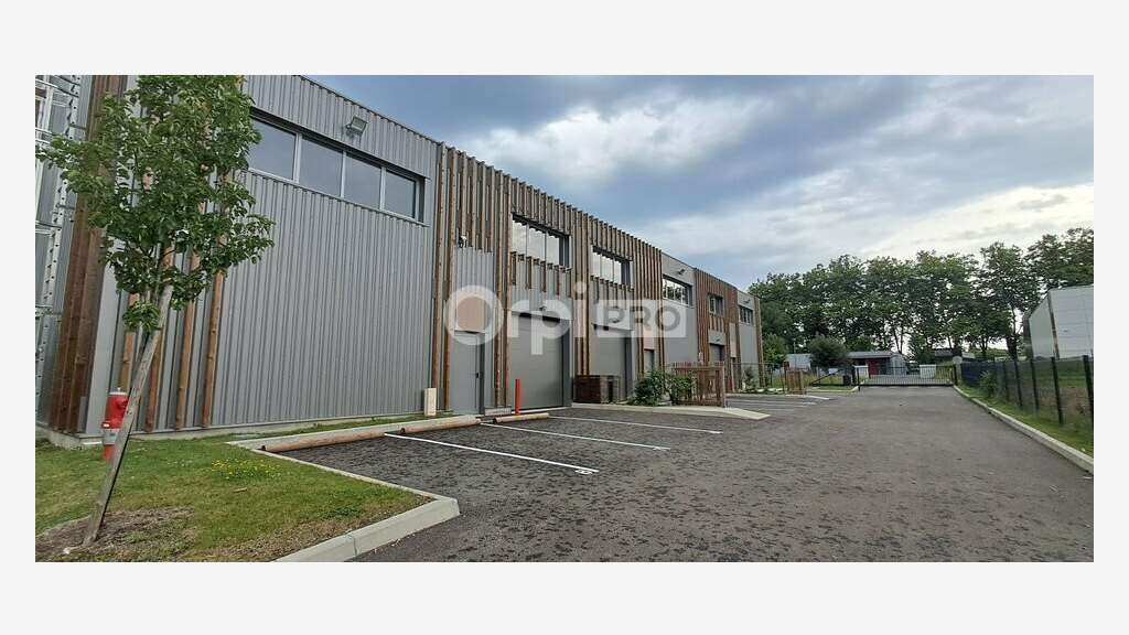 A louer locaux d'activité 341m² à Pau Nord