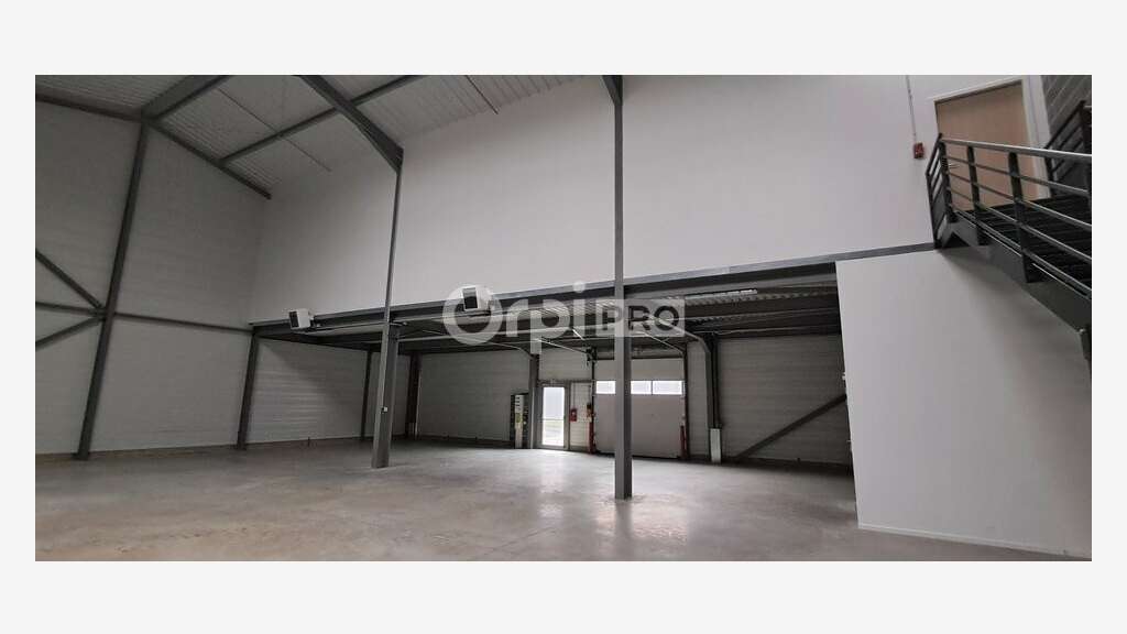 A louer local d'activité 496m² à Pau Nord
