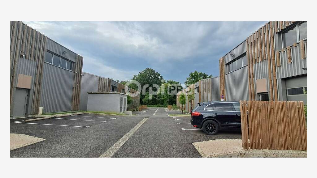 A louer local d'activité 496m² à Pau Nord