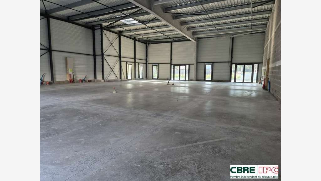 Location cellule 441m² divisible à Pau Nord A64