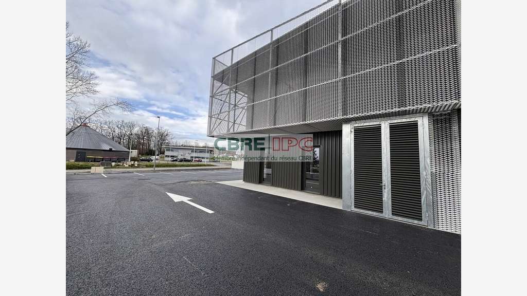Location cellule 441m² divisible à Pau  Nord A64