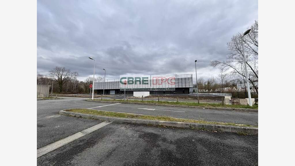 Location cellule 441m² divisible à Pau  Nord A64