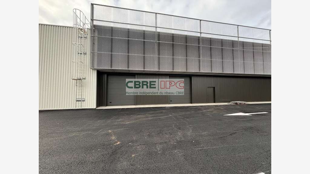 Location cellule 441m² divisible à Pau  Nord A64
