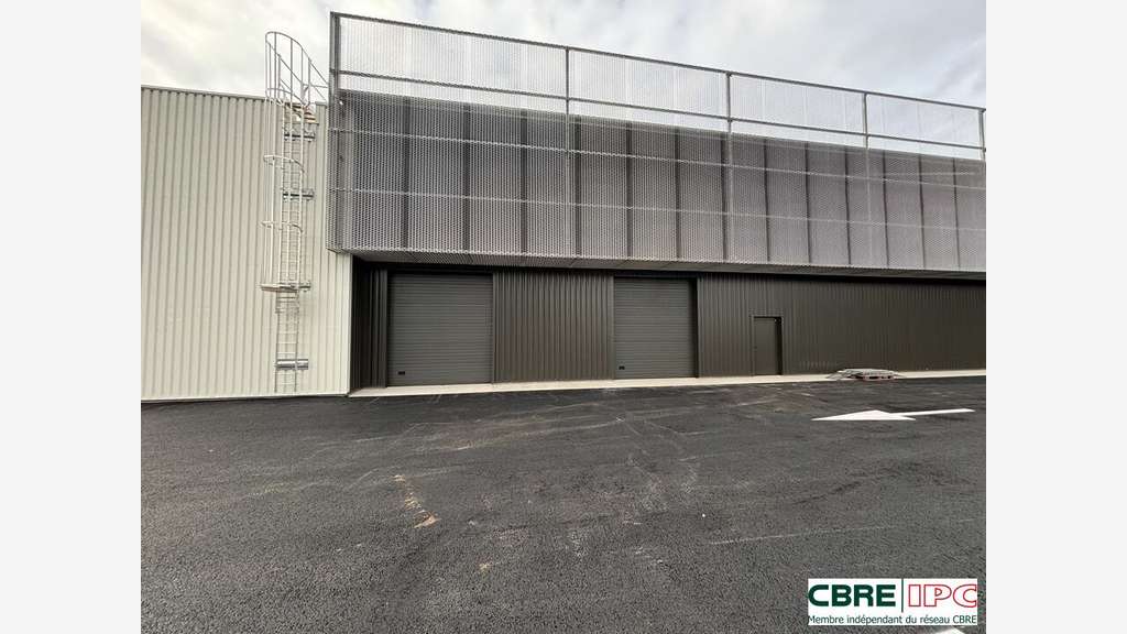 Location cellule 234m² divisible au Nord de Pau