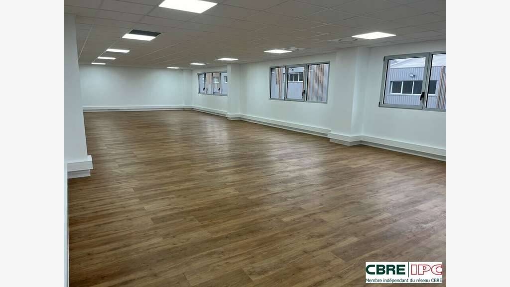 Location locaux d'activités neufs 500m² à Pau Nord