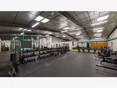 Local d'activité de 705m² à louer à Pau Nord