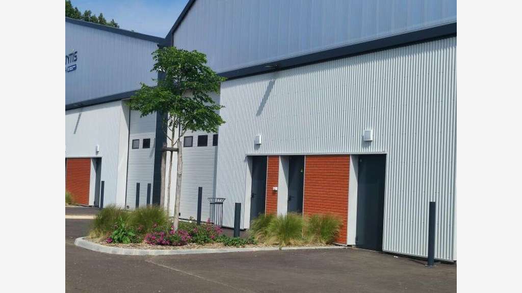 A louer ateliers neufs de 150 à 160m² à Pavilly