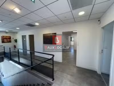 Location local professionnel de 152m² à Pelissanne