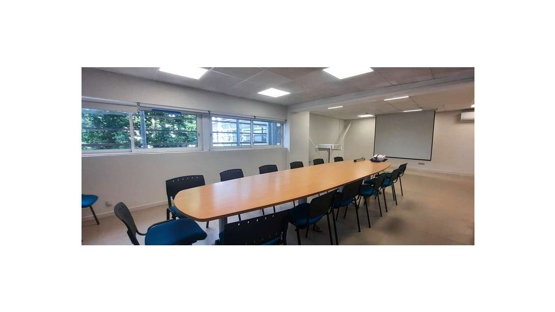 Locaux professionnels 140m² à louer à Périgny