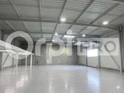 Local d'activité à louer de 830m² à La Rochelle