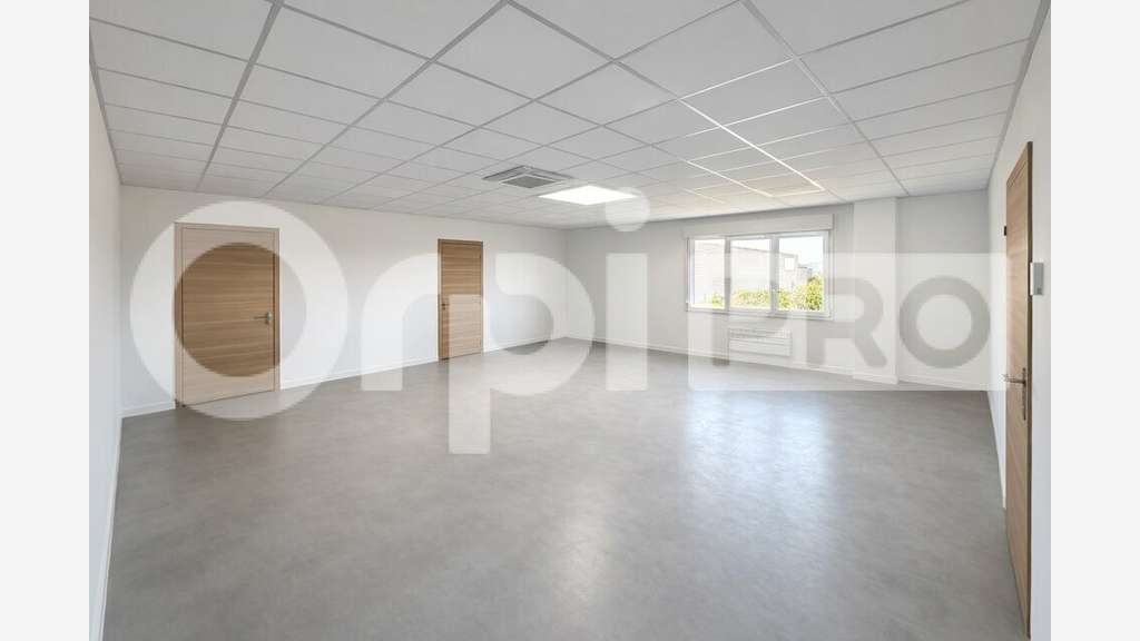 Local d'activité à louer de 830m² à La Rochelle