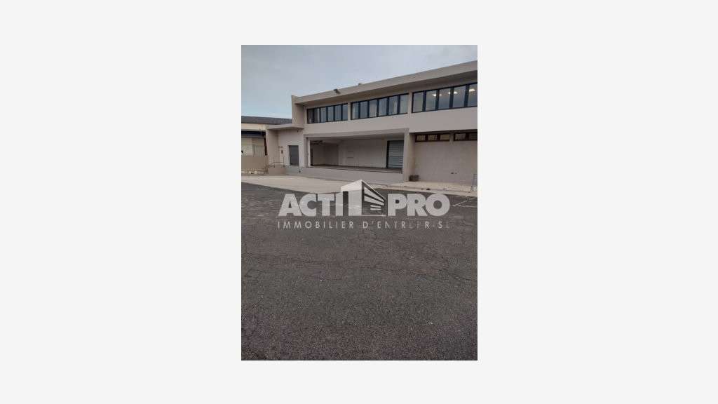 À louer entrepôt 1000m² à Perpignan
