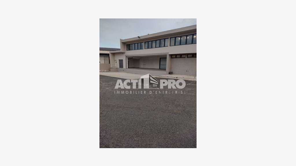 À louer entrepôt 1000m² à Perpignan