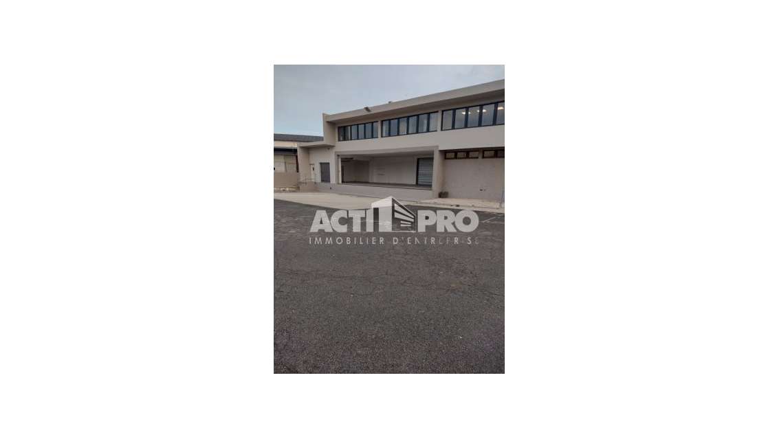 A louer entrepôt 1000m² en Pyrénées Orientales