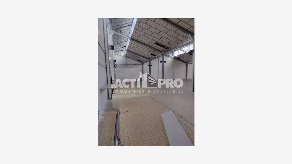 À louer entrepôt 1000m² à Perpignan