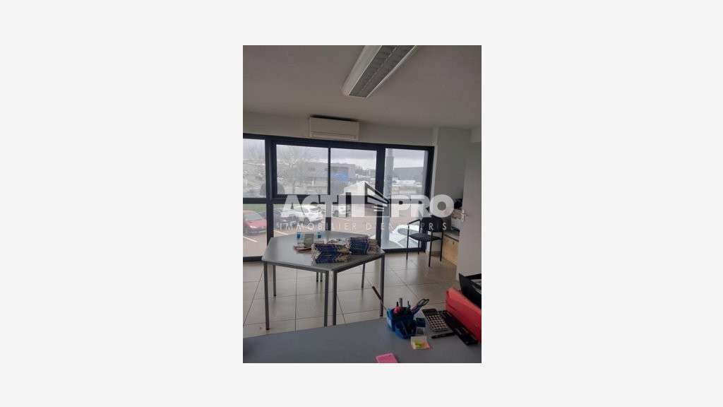 À louer locaux d'activité 455m² à Perpignan