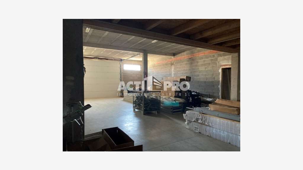 Loue local d'activité 205m² Villeneuve-De-La-Raho