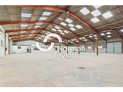 Location Locaux d'activités - Entrepôts à Perpignan