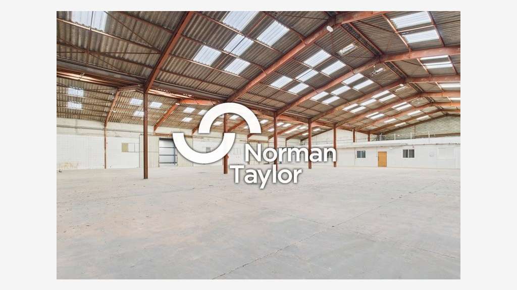 Local d'activité 1685m² à louer à Perpignan Nord