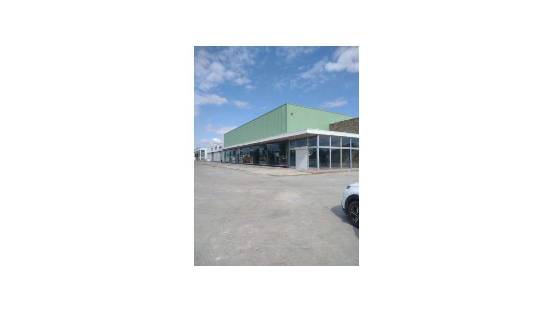 A louer local d'activité 1500m² à Perpignan