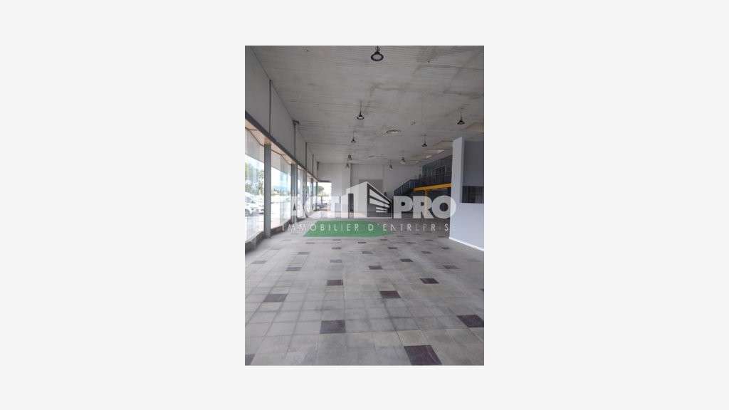 À louer local d'activité 1500m² à Perpignan