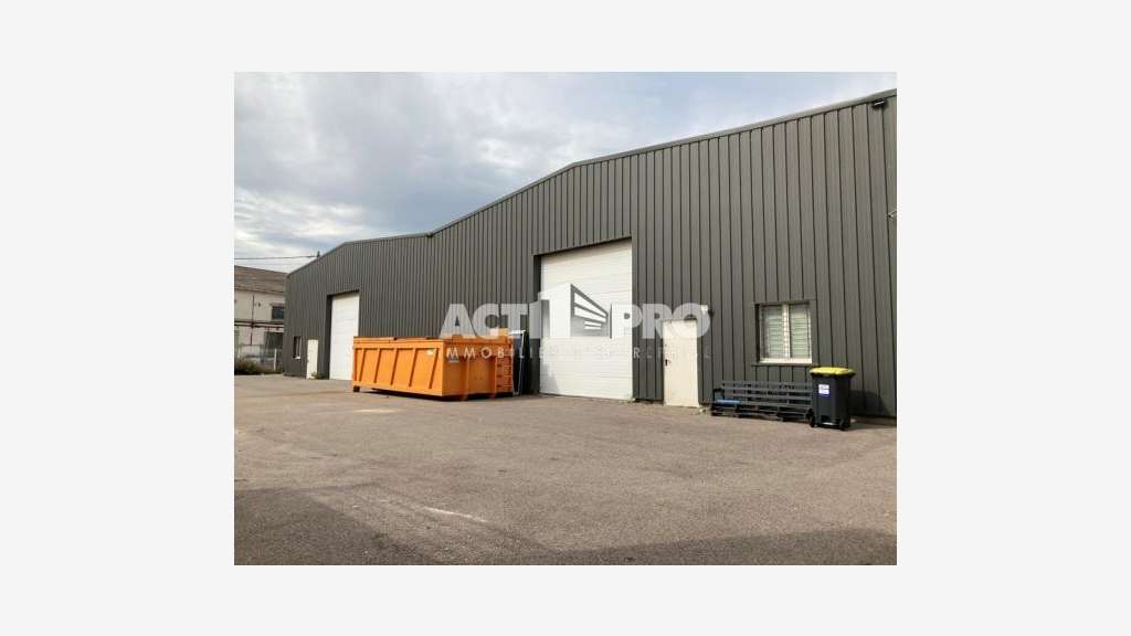 À louer entrepôt 300 m² idéalement situé Perpignan