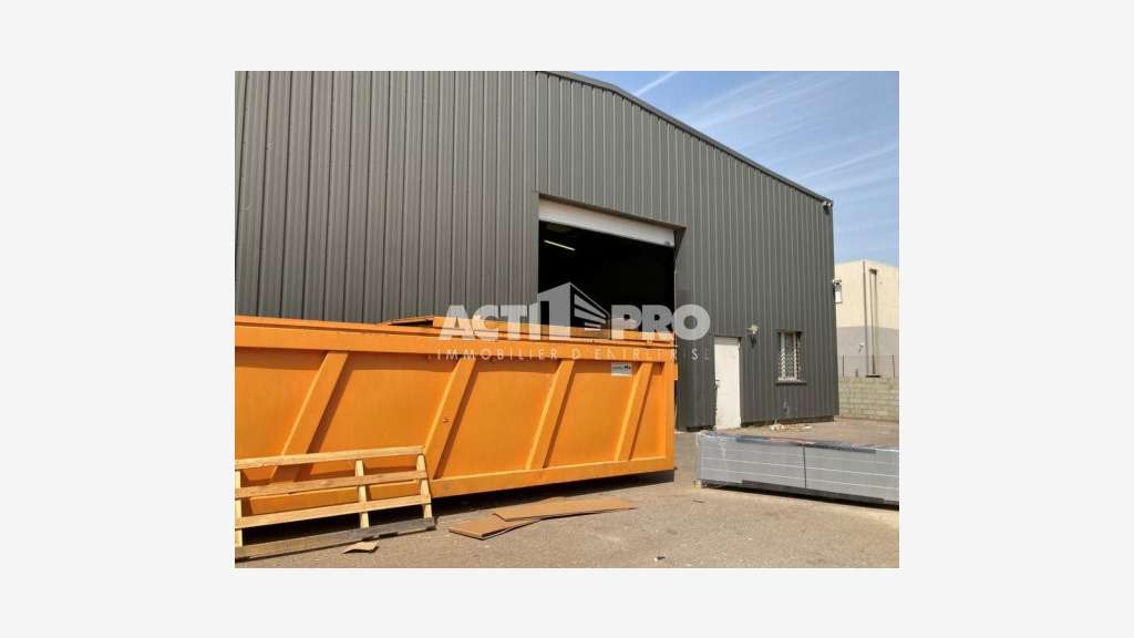 À louer entrepôt 300 m² idéalement situé Perpignan
