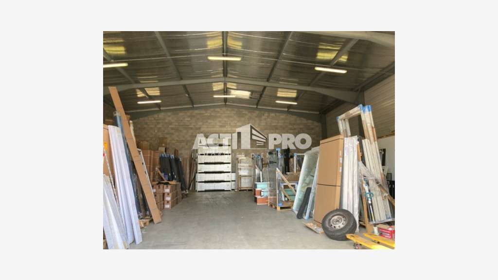 À louer entrepôt 300 m² idéalement situé Perpignan