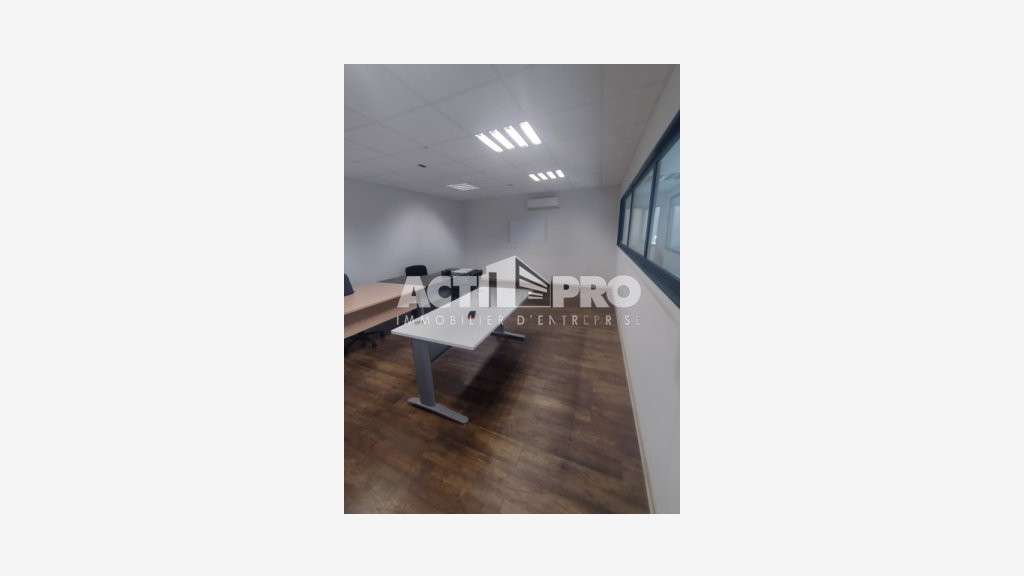 À louer entrepôt de 2400 m² à Perpignan