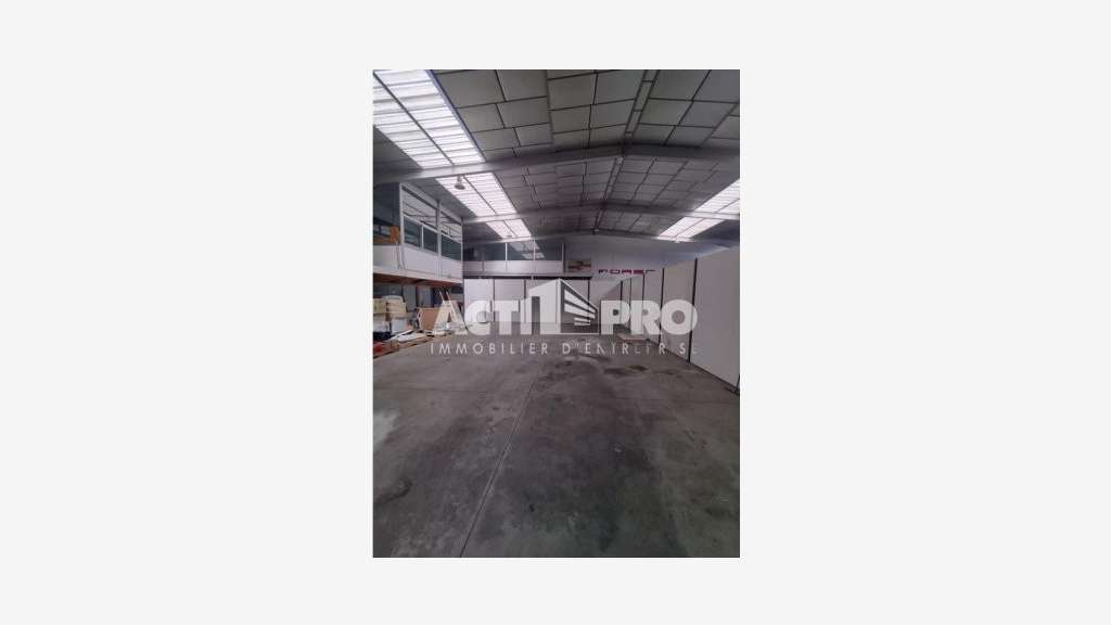 À louer entrepôt de 750 m² à Perpignan