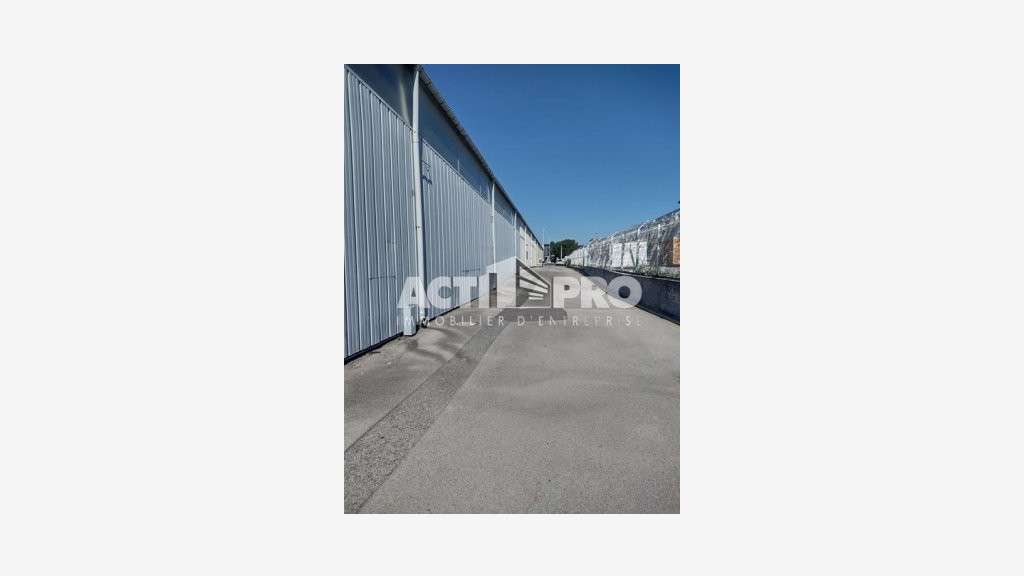 À louer entrepôt de 750 m² à Perpignan