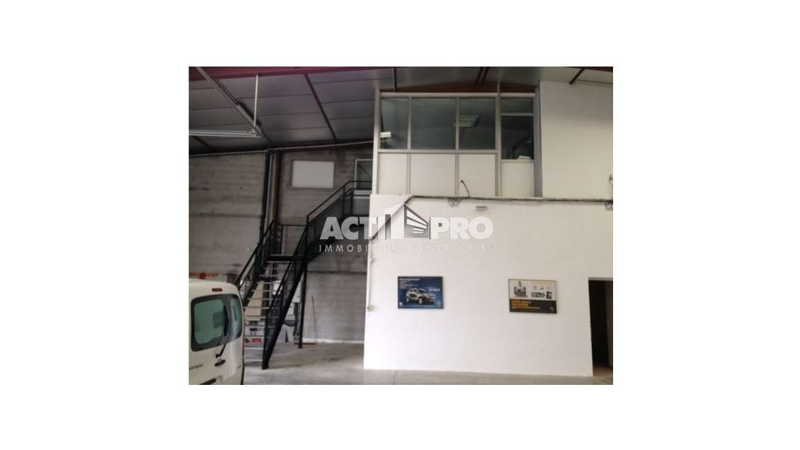 A louer entrepôt 340m²sur Perpignan