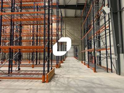 Location Locaux d'activités - Entrepôts à Persan