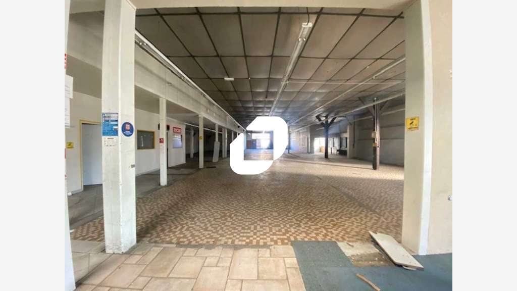 A louer Local d'activité 1200m² Persan