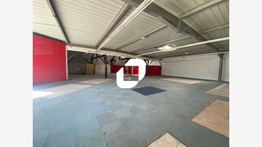 A louer Local d'activité 1200m² Persan