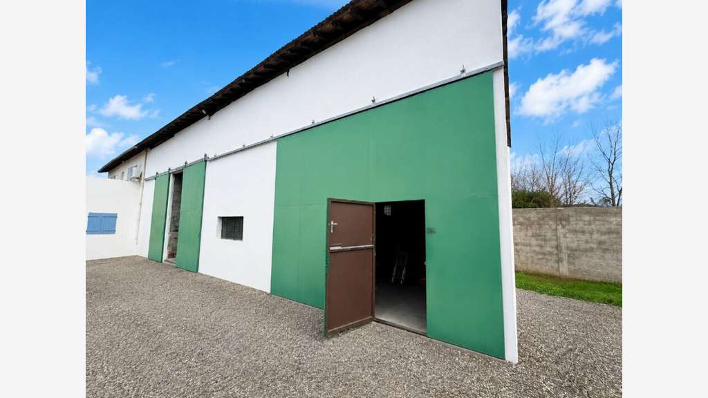 Local d'activité 200m² à louer à Pertuis en ZA