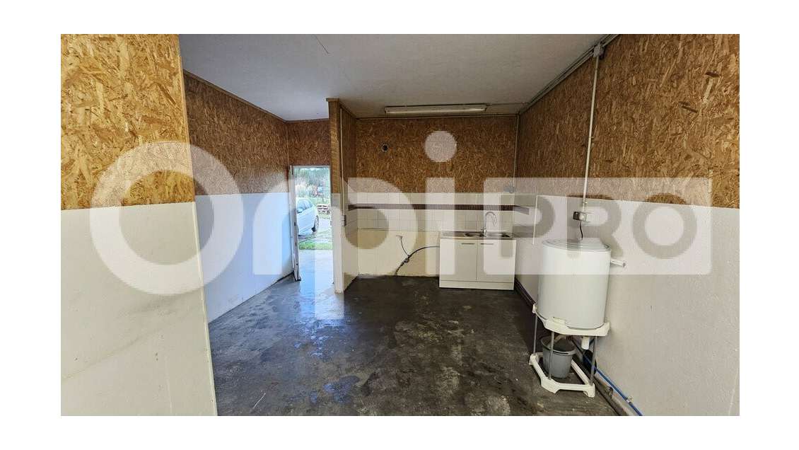 Entrepôt 30m² à louer à Pessac 