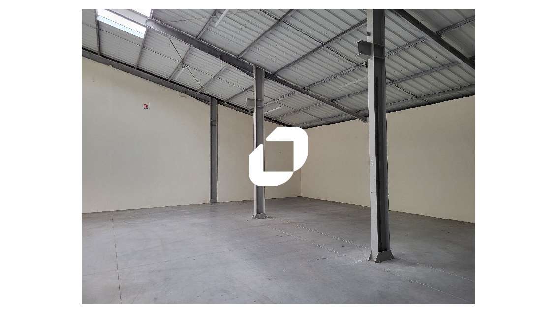 A louer Local d'activité 368m² Pessac