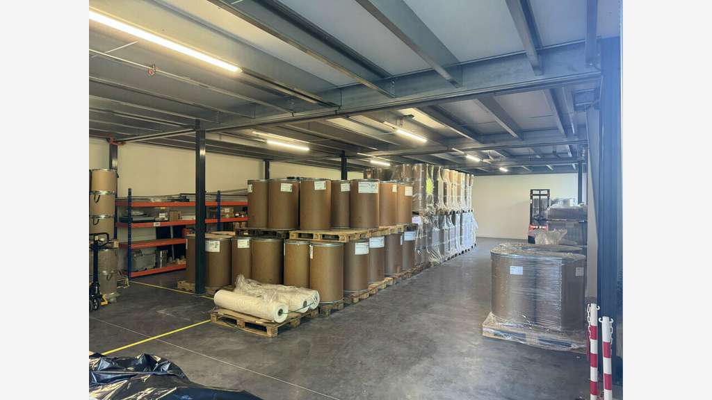 Entrepôt de 200m² à louer à Pessac