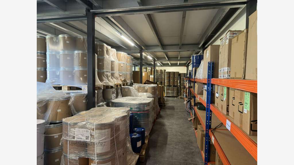 Entrepôt de 200m² à louer à Pessac