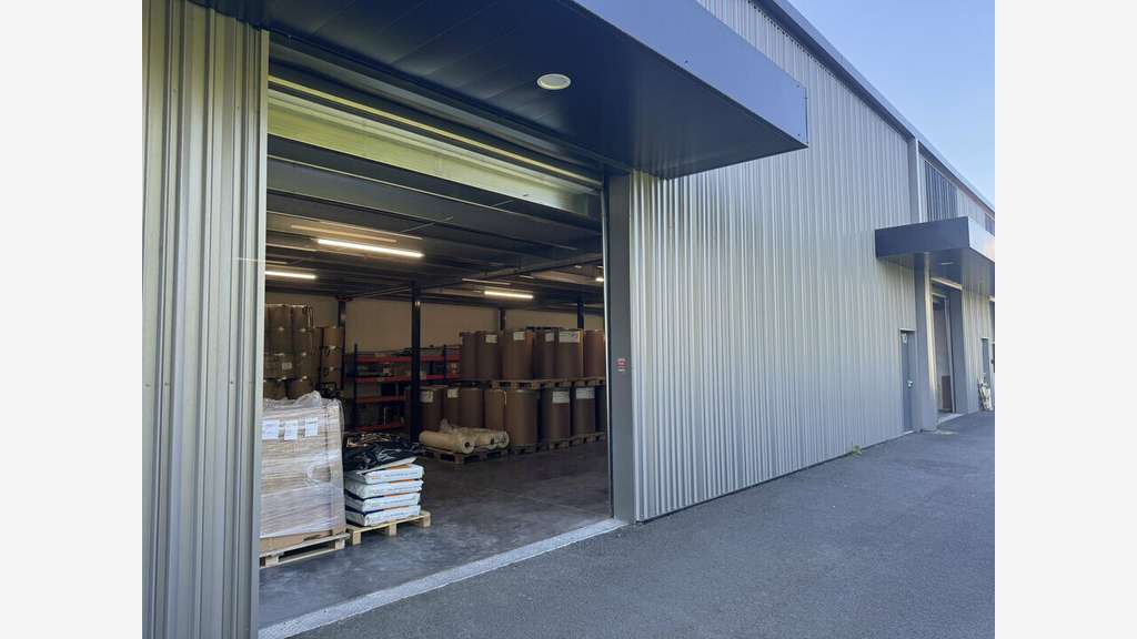 Entrepôt de 200m² à louer à Pessac
