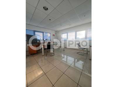 Location Locaux d'activités - Entrepôts à Petit-Bourg