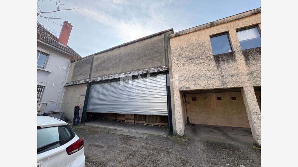 Locaux d'activités et bureaux 648m² Pierre-Bénite