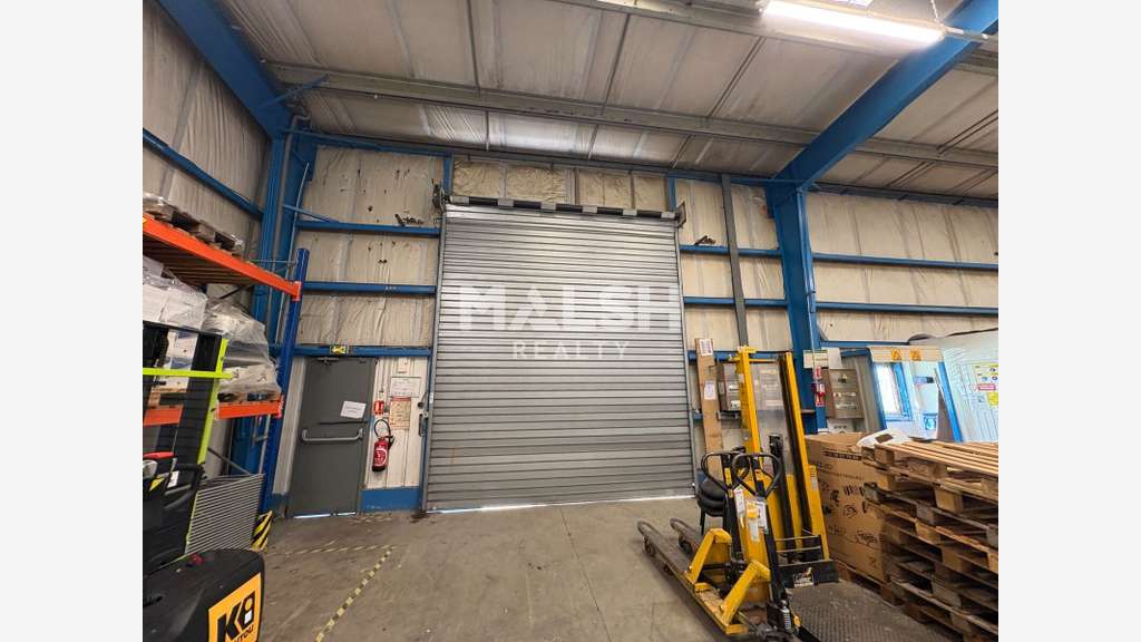 Location bâtiment d'activités 675m² Pierre-Bénite