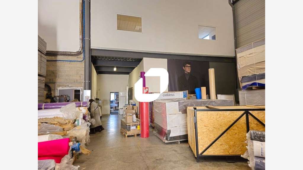 A louer Local d'activité 1665m² Saint denis